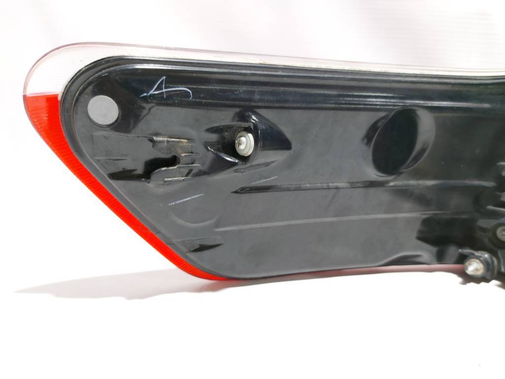 Sienna Ліхтар задній правий Toyota SIENNA 2015-2019 8155008050 Toyota SIENNA 7