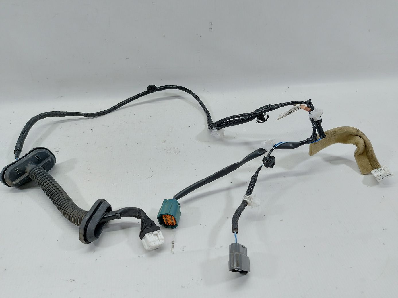 Sentra. Проводка двери задней левой Nissan Sentra 2013-2019 241273TA0A Nissan Sentra