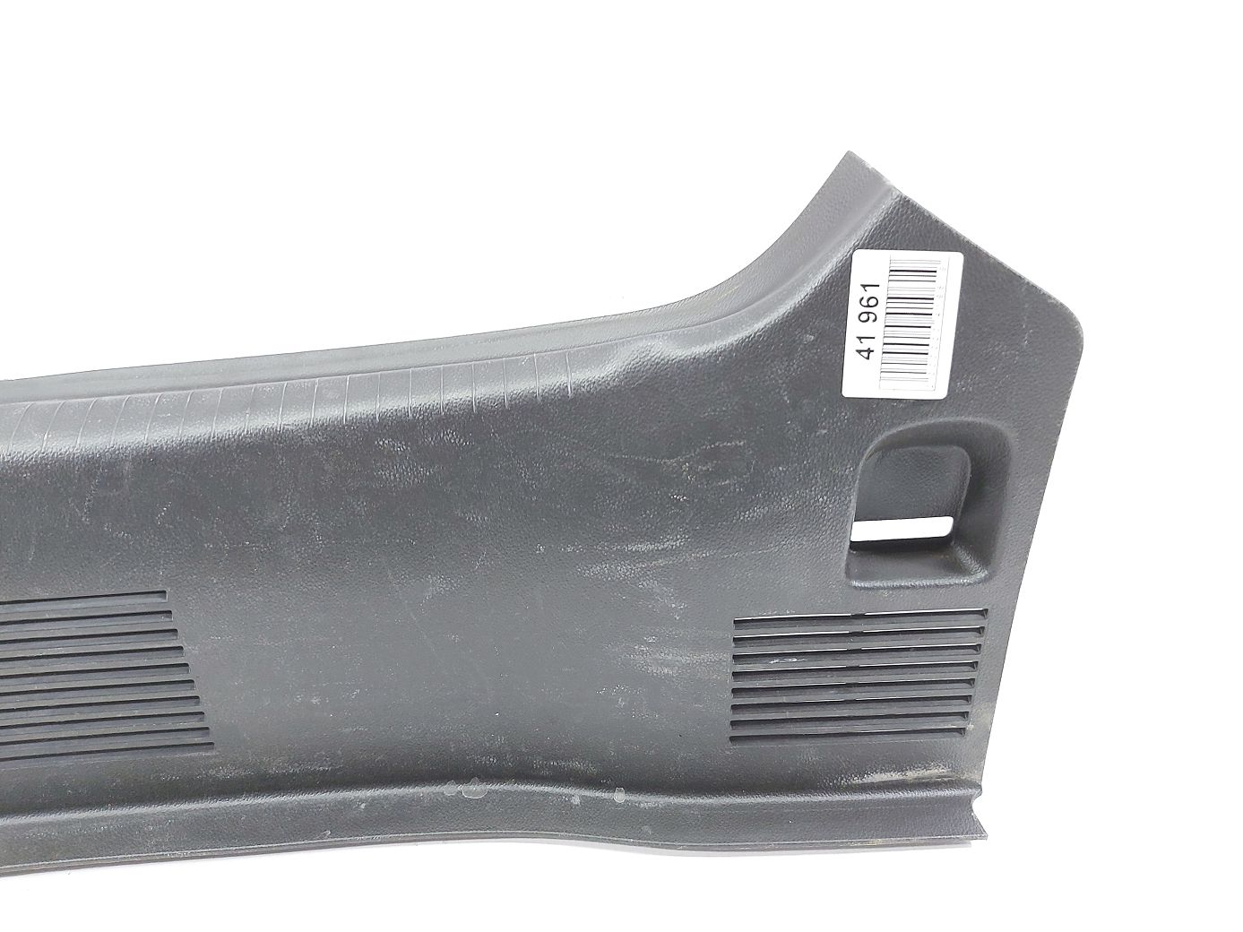 Regal Накладка задней панели багажного отделения Buick Regal 2011-2017 22738298 Buick Regal 2