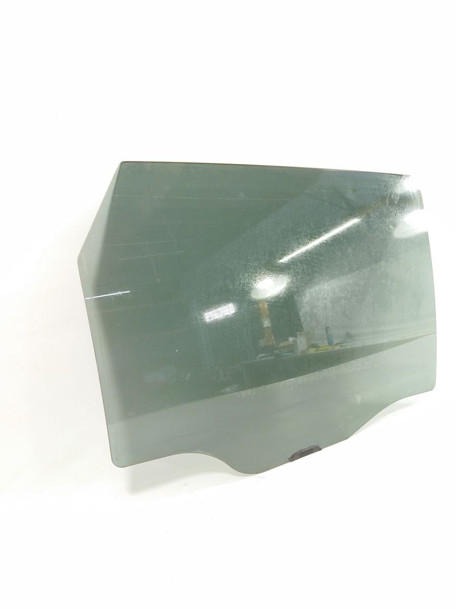 Sorento Скло дверей задньої правої Kia Sorento 2011-2015 834212P010 Kia Sorento 2