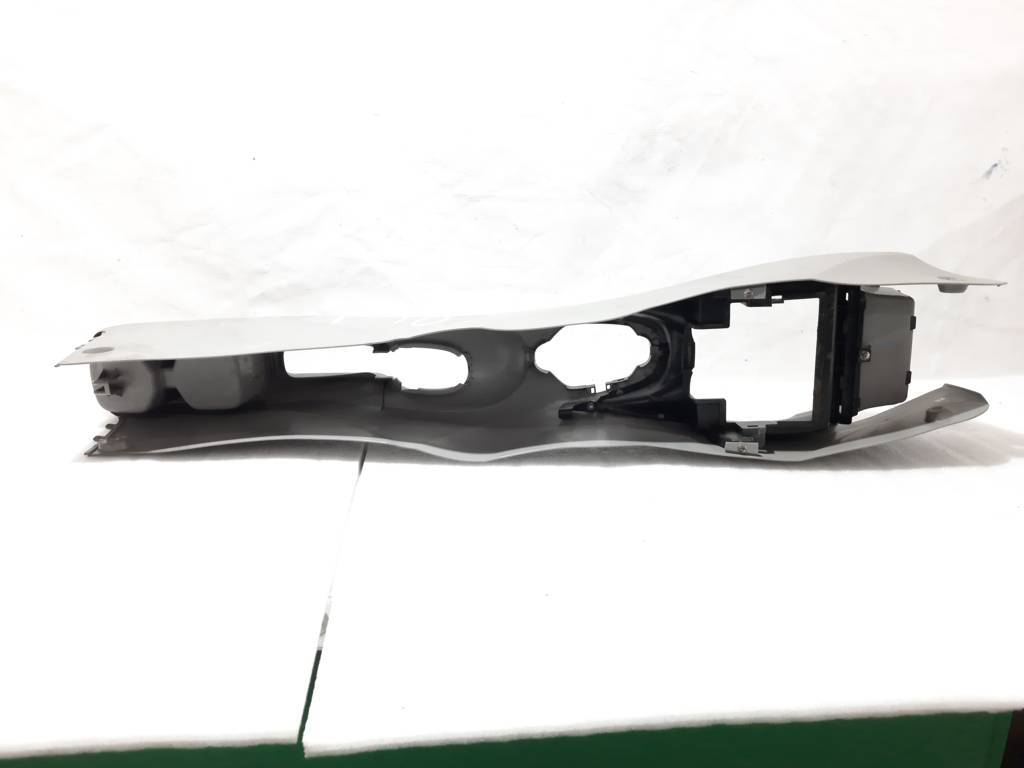 Insight Консоль центральная Honda Insight 2012-2014 83450TM8A01ZC Honda Insight 4
