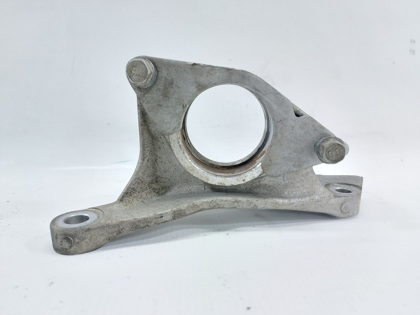 Altima. Кронштейн промежуточного вала правый Nissan Altima 2014-2018 397803ТА0А Nissan Altima