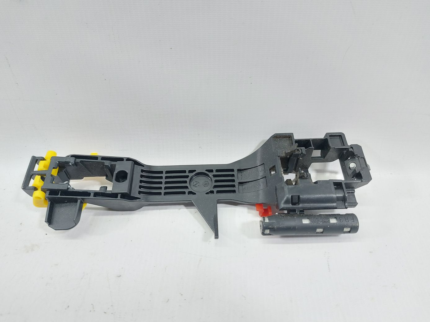 Legacy. Кронштейн ручки наружной двери передней правой Subaru Legacy 2015-2022 61142AL02A Subaru Legacy