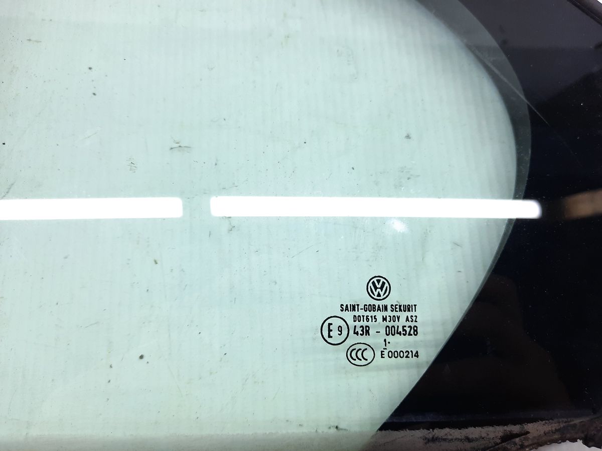 Jetta Направляюча гумка скла (кватирка) двері задньої лівої Volkswagen Jetta 2011-2018 5C68394315AP Volkswagen Jetta 4