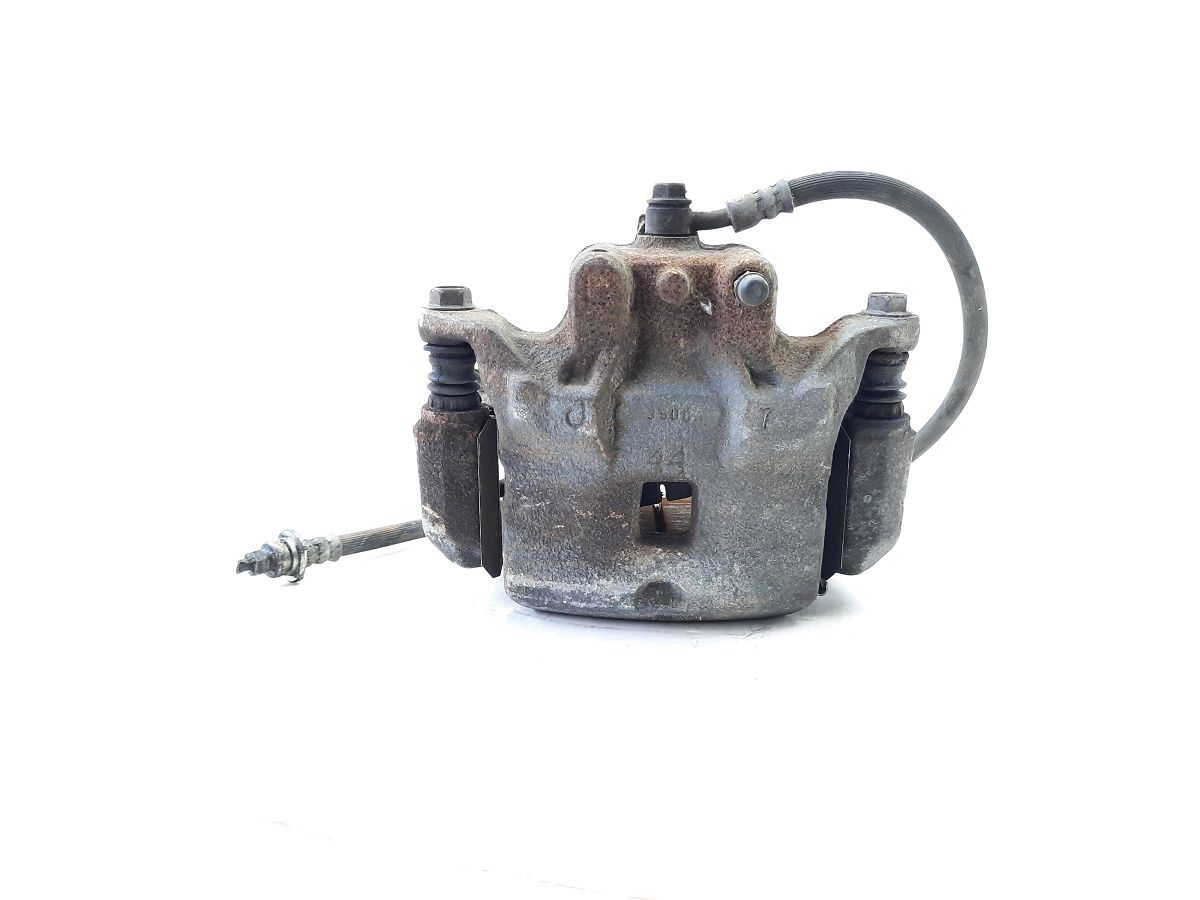 Sentra. Супорт гальмівний передній лівий Nissan Sentra 2013-2019 410113SG0C Nissan Sentra