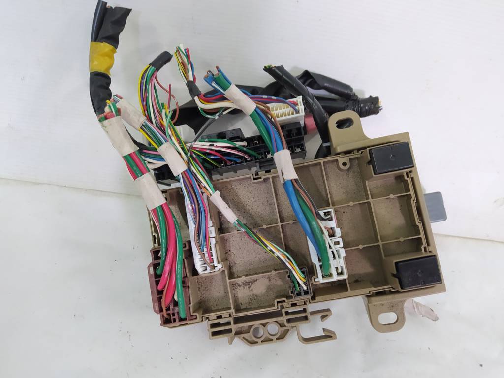 Forester Блок запобіжників салону Subaru Forester 2013-2016 82201FJ111 Subaru Forester 3 Forester Блок запобіжників салону Subaru Forester 2013-2016 82201FJ111 Subaru Forester 3