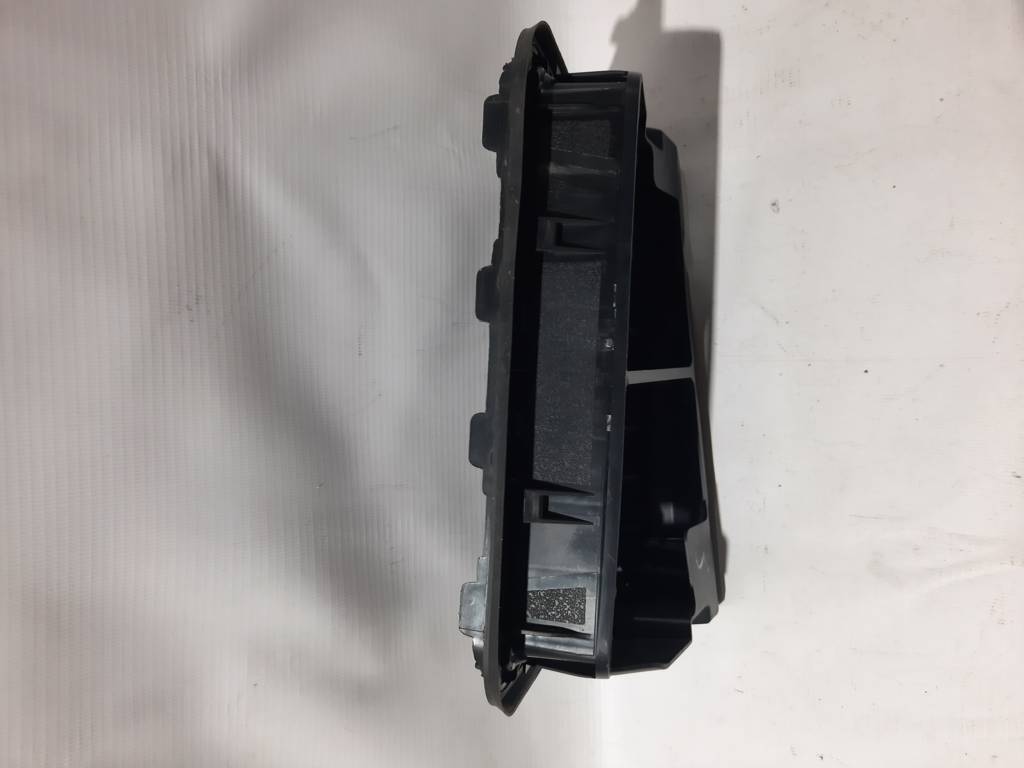 Sienna Вентиляційні грати кузова Toyota SIENNA 2011-2020 6290408010 Toyota SIENNA 4