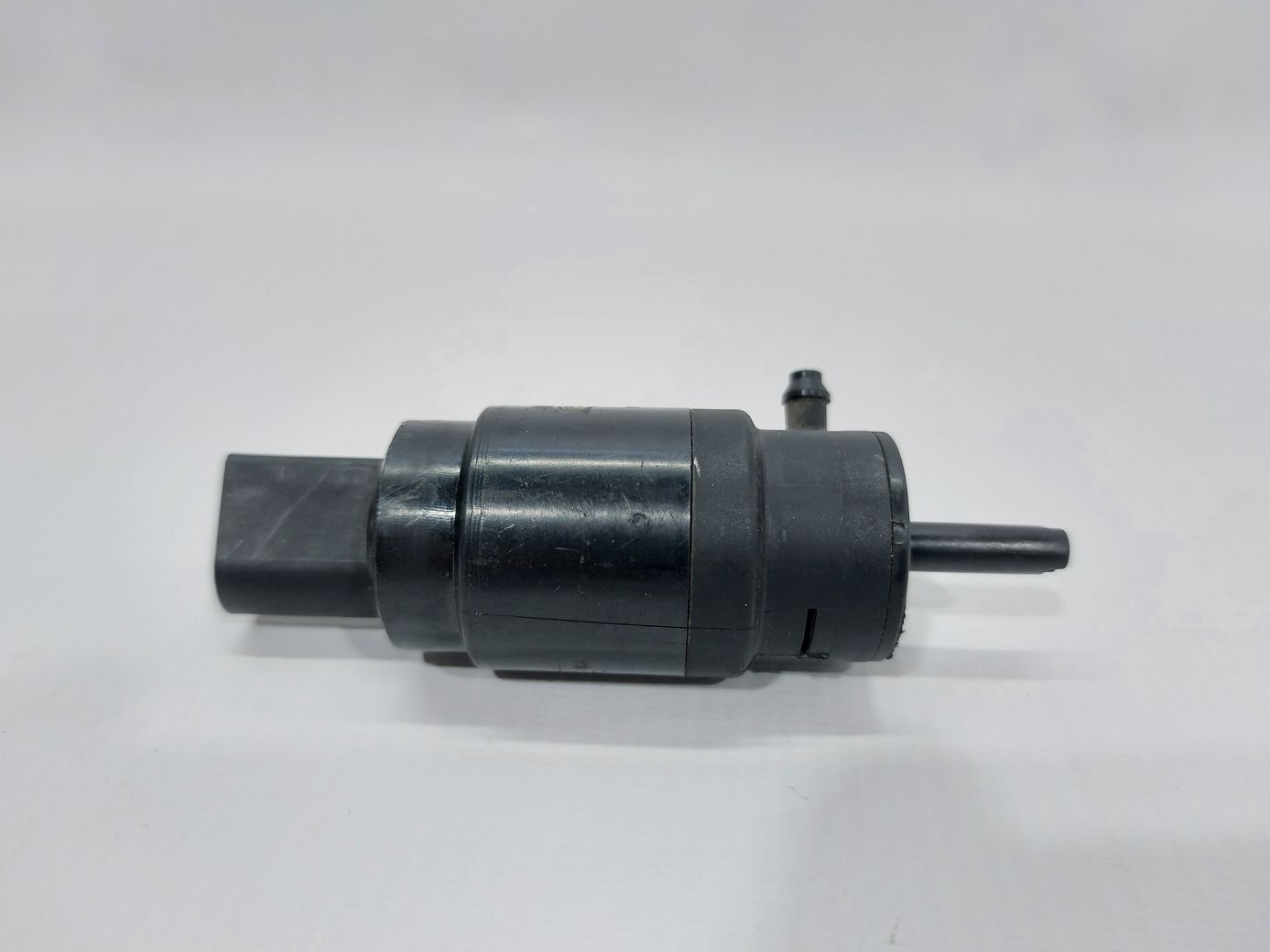 Passat s. Моторчик бочка омивача Volkswagen Passat S 2099-2000 1K5955651 Volkswagen Passat S