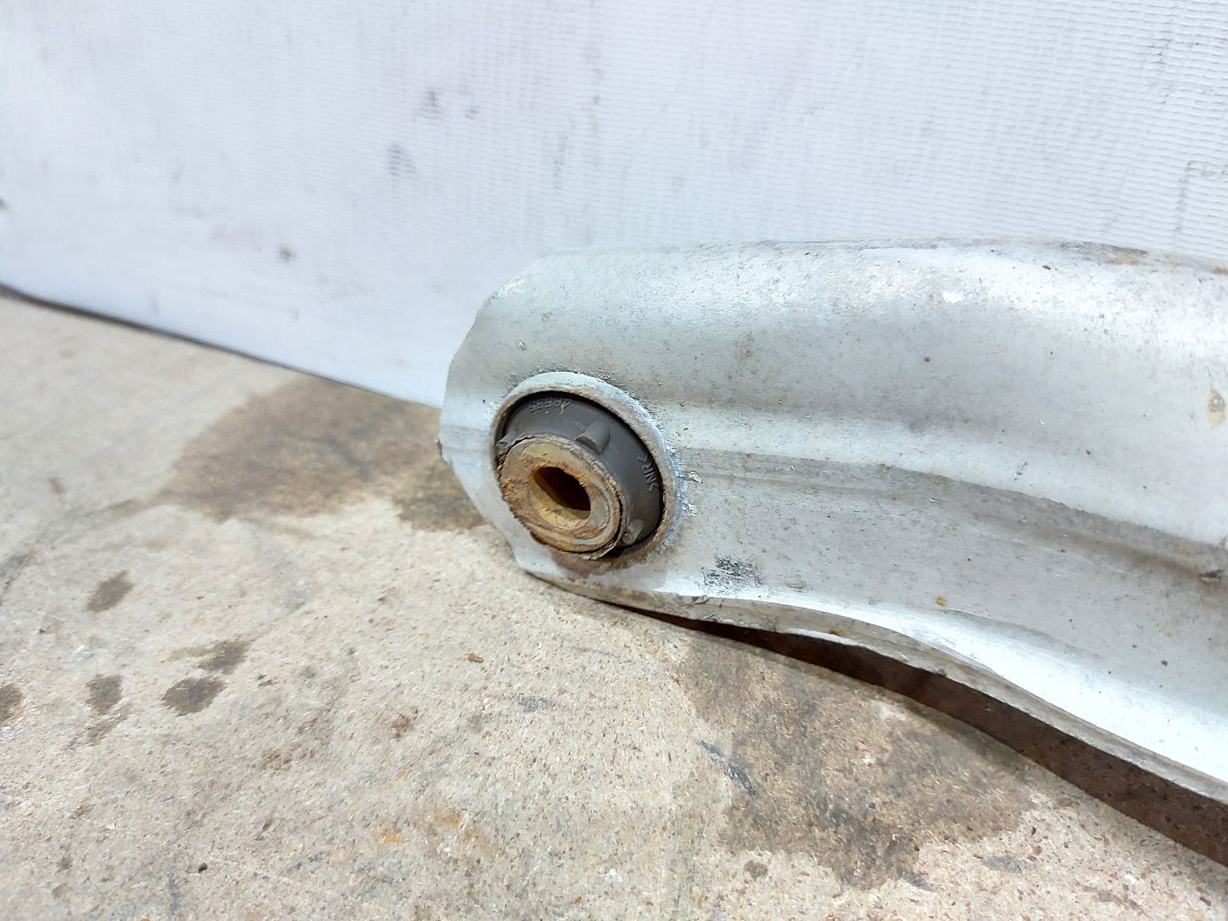 200 limited Важіль задній нижній під пружину лівий/правий Chrysler 200 Limited 2015-2017 68200065AC Chrysler 200 Limited 39