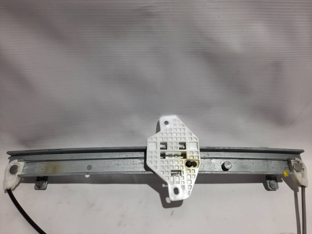 Accent hatchback Склопідйомник дверей задньої лівої Hyundai Accent Hatchback 2012-2017 834011R110 Hyundai Accent Hatchback 12