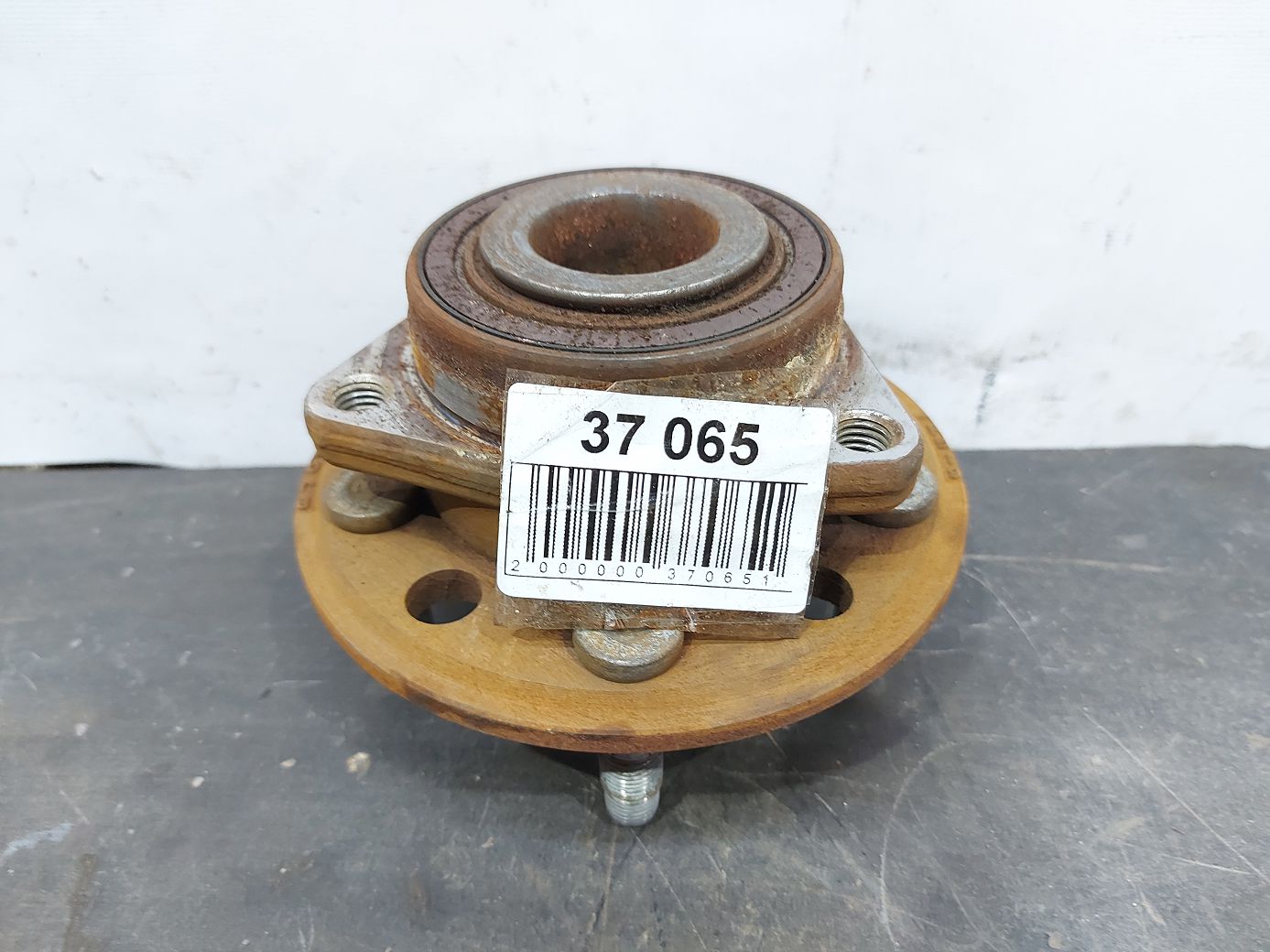 Equinox. Ступиця передня ліва/права Chevrolet Equinox 2010-2017 13507374 Chevrolet Equinox