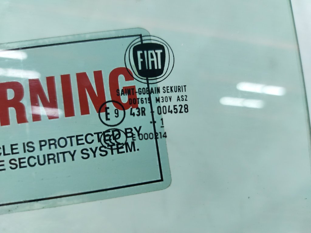 500 Скло дверей передньої лівої Fiat 500 2012-2019 4816693AC Fiat 500 15