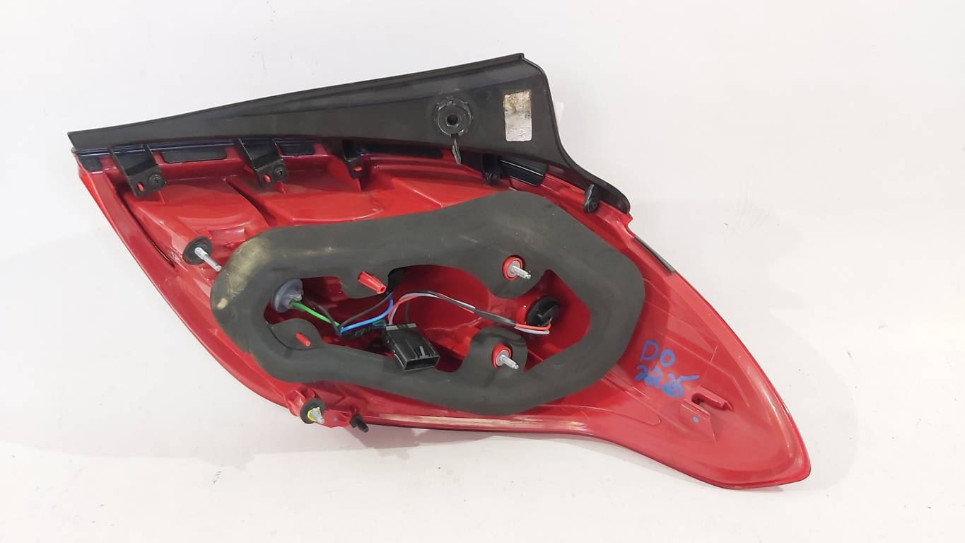 Encore Фонарь задний левый Buick Encore 2013-2016 42673074 Buick Encore 4