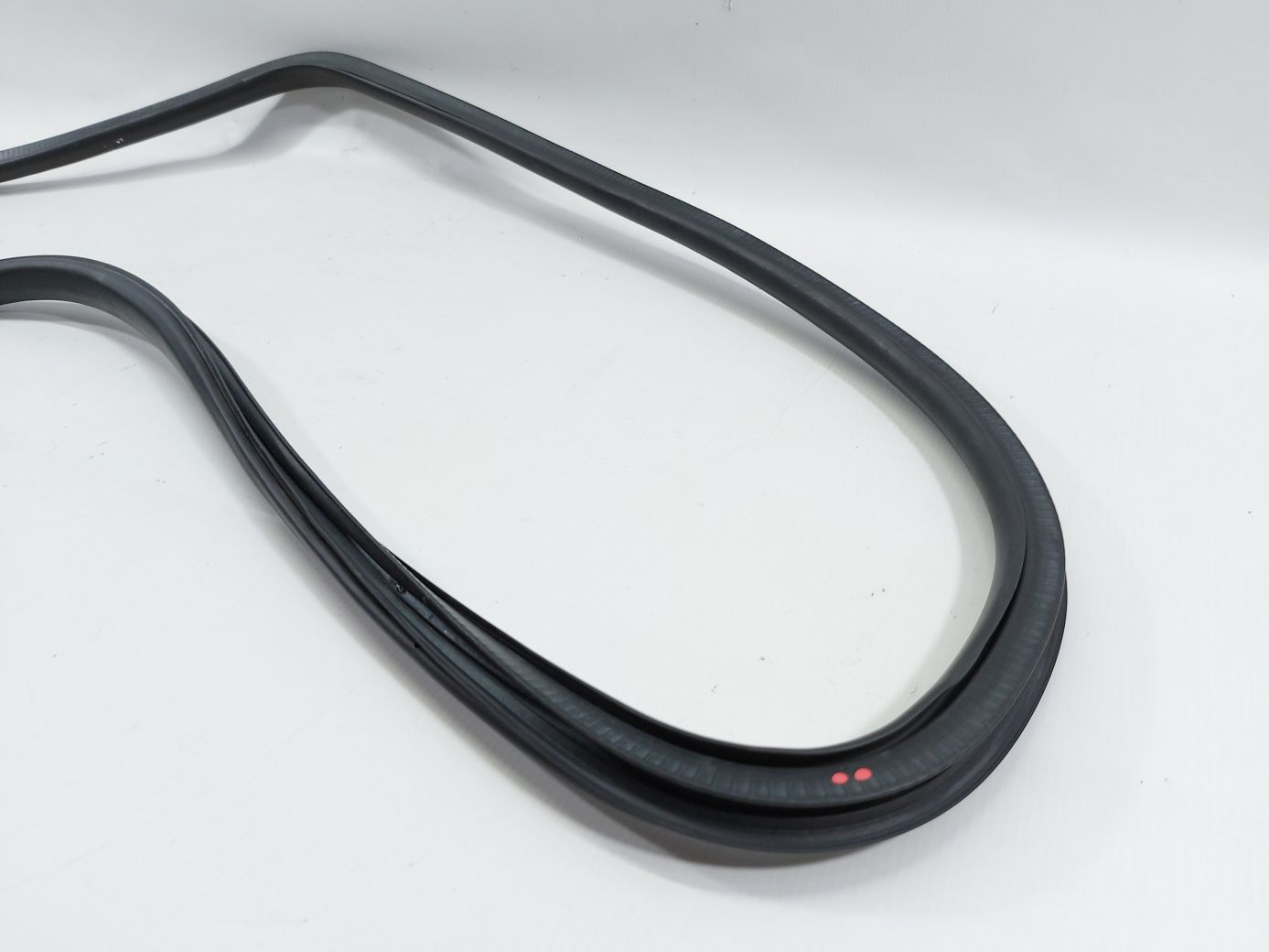 Regal Ущільнювальна гумка отвору дверей задньої лівої/правої Buick Regal 2011-2017 13228132 Buick Regal 3