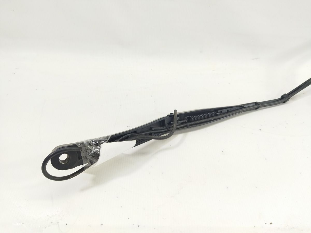 Model 3 Поводок дворника правый Tesla Model 3 2020-2024 162168600A Tesla Model 3 2