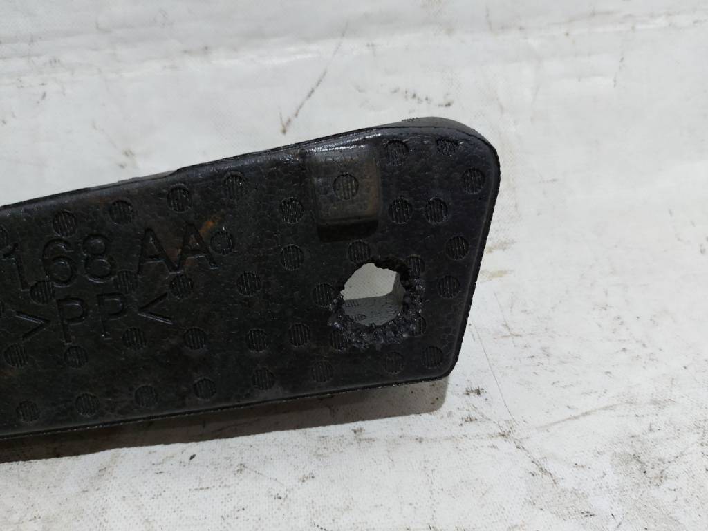 Escape Наповнювач багажного відділення запасного колеса правий Ford Escape 2013-2019 CJ5Z-7811168-A Ford Escape 4