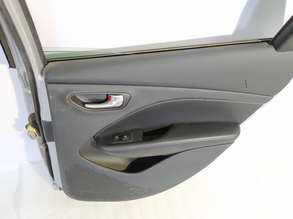 Dart Двері задні права Dodge Dart 2013-2019 68158726AD Dodge Dart 45