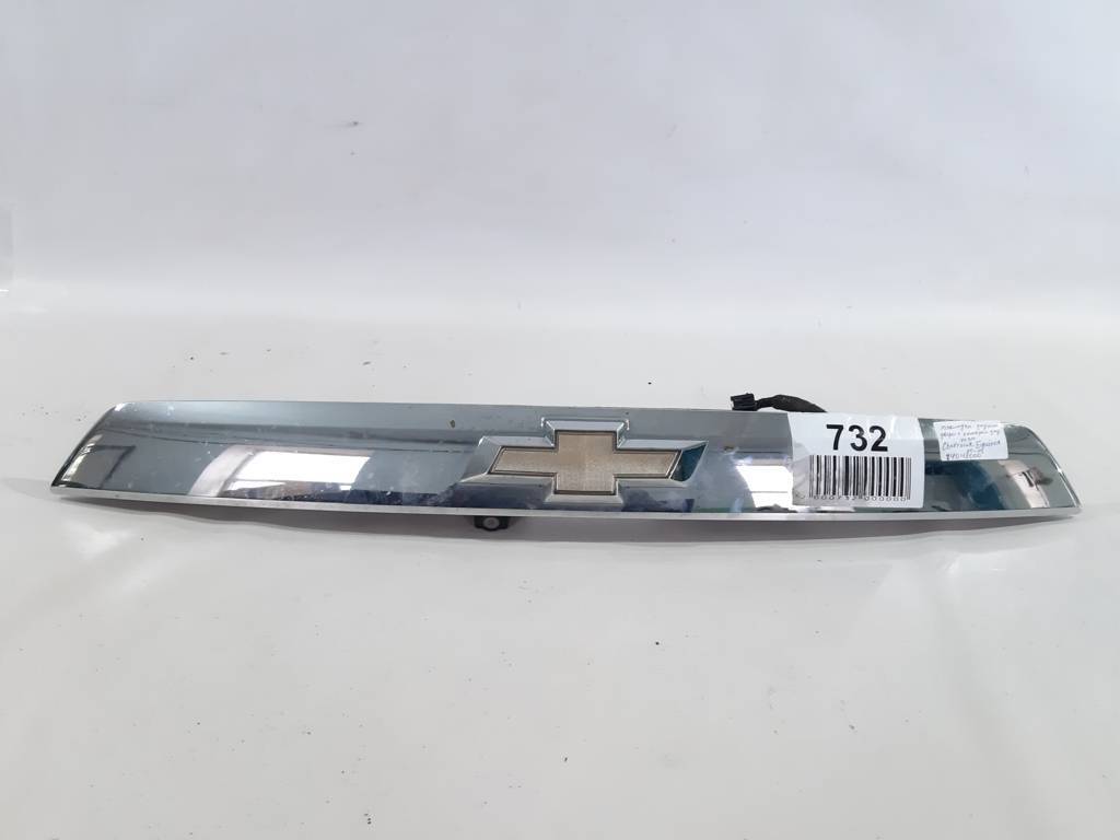 Equinox. Накладка задніх дверей із камерою заднього ходу Chevrolet Equinox 2010-2015 84048500 Chevrolet Equinox