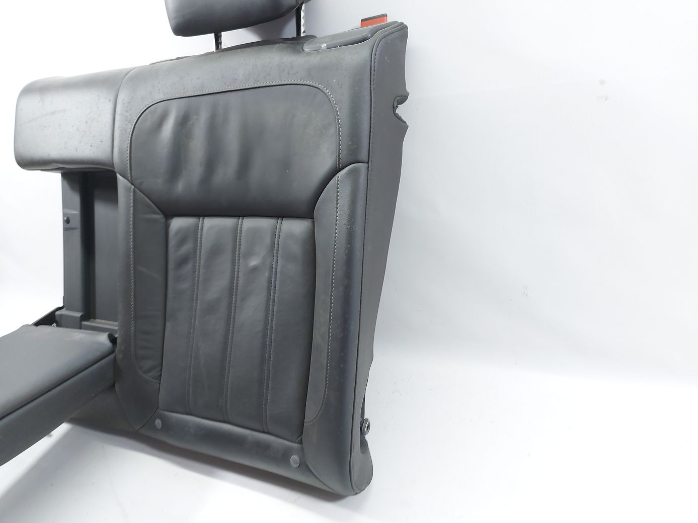 Regal Спинка заднего ряда сидений левая (черная кожа) Buick Regal 2012-2016 22781666 Buick Regal 4
