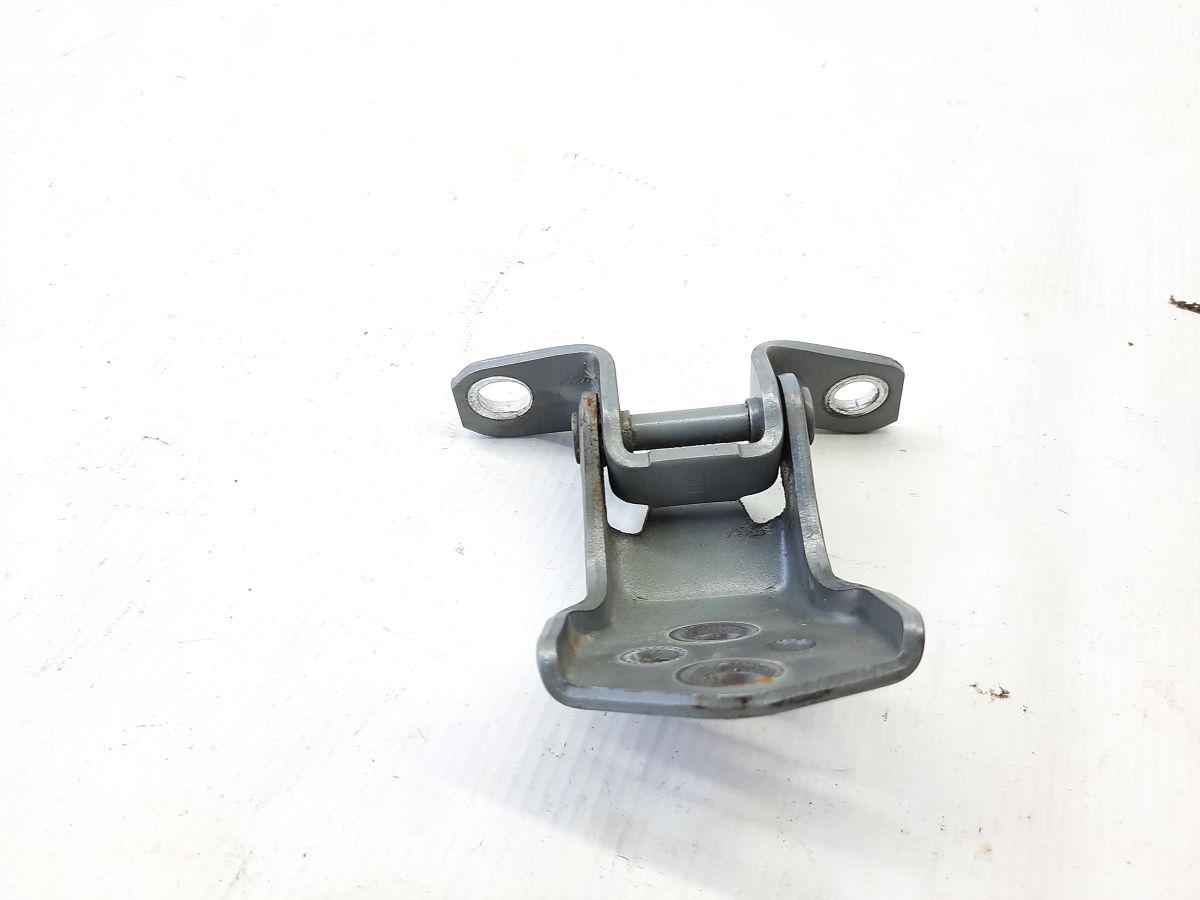 5 Петля двері передньої правої верхня Mazda 5 2006-2012 C23558210C Mazda 5 3 5 Петля двері передньої правої верхня Mazda 5 2006-2012 C23558210C Mazda 5 3