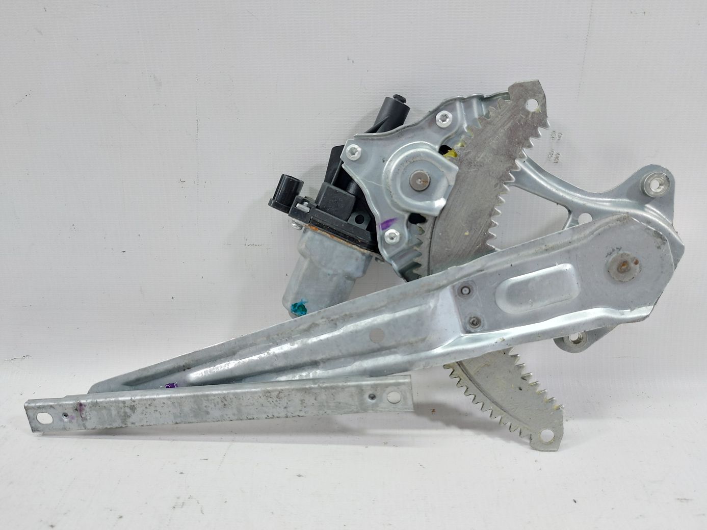 Versa note Стеклоподъемник двери задней левой Nissan Versa Note 2014-2019 827211HL0A Nissan Versa Note 2