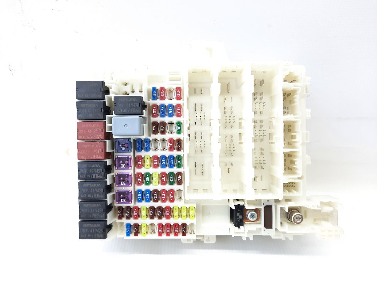 Insight Блок предохранителей салона Honda Insight 2010 38200TM8A21 Honda Insight 7 Insight Блок предохранителей салона Honda Insight 2010 38200TM8A21 Honda Insight 7