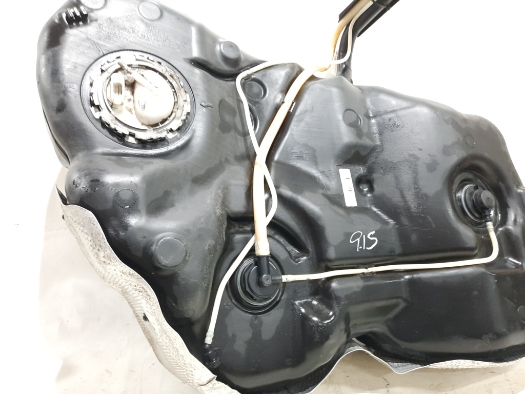 Passat s Бензобак с горловиной Volkswagen Passat S 2012-2016 561201055A Volkswagen Passat S 30