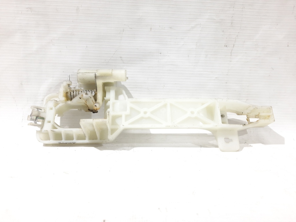 Forte Кронштейн ручки дверей передньої лівої зовнішньої Kia Forte 2014-2018 82655A7001 Kia Forte 13