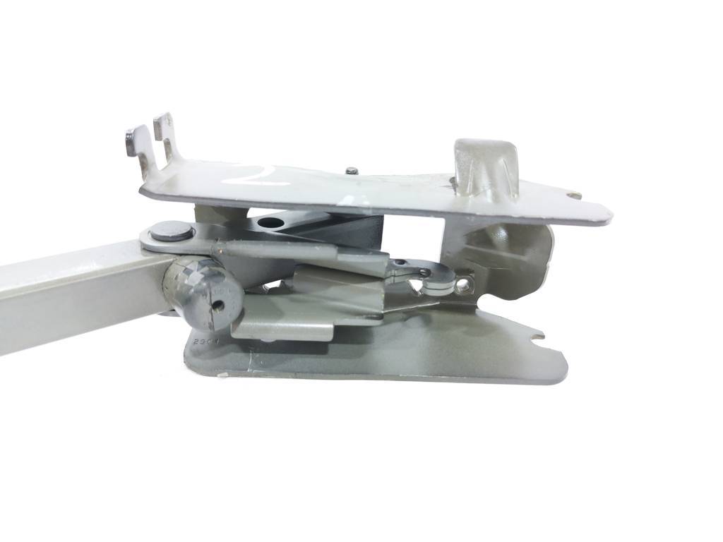 Dart Петля кришки багажника права Dodge Dart 2013-2016 68082012AH Dodge Dart 9