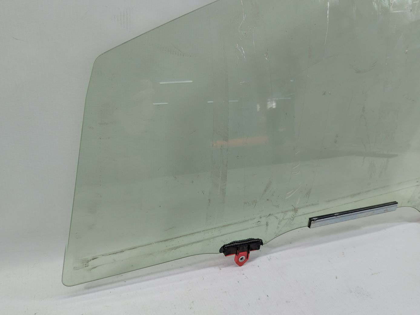 Prius Скло дверей передньої лівої Toyota Prius 2012-2019 6810252030 Toyota Prius 4