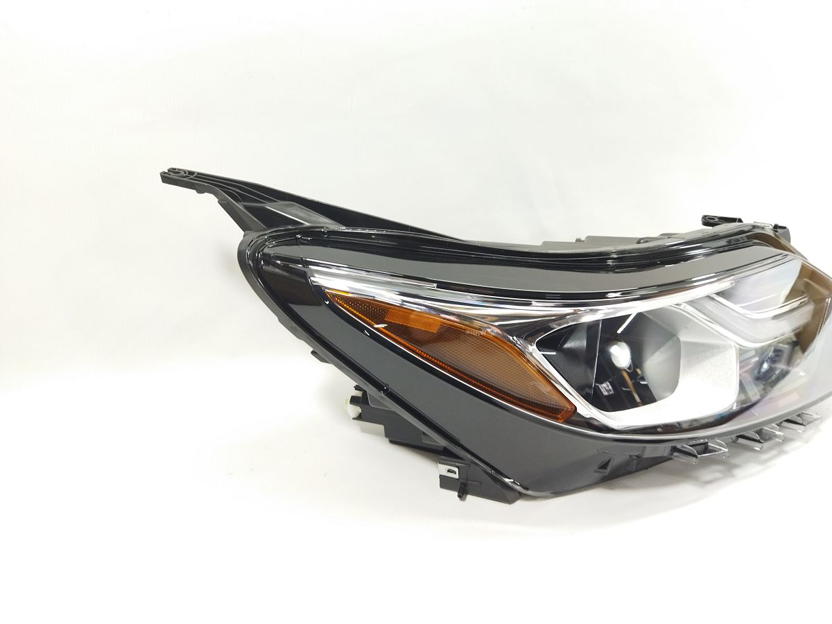 Фары головного света Фара передняя правая (HALOGEN) Chevrolet Equinox 2017-2020 84258448 Chevrolet Equinox 2