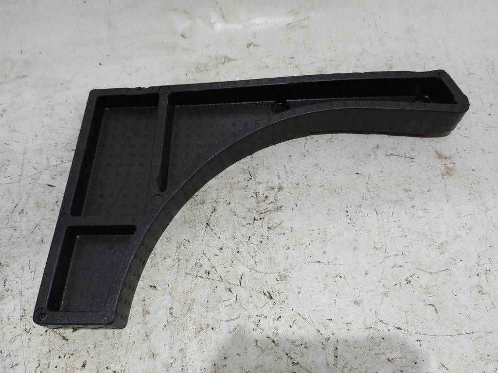 Escape Наповнювач багажного відділення запасного колеса правий Ford Escape 2013-2019 CJ5Z-7811168-A Ford Escape 2