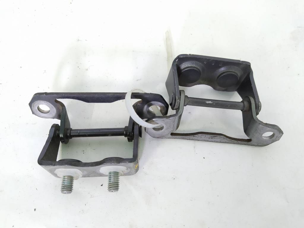 Forester. Петля крышки багажника левая Subaru Forester 2012-2020 60879FJ001 Subaru Forester