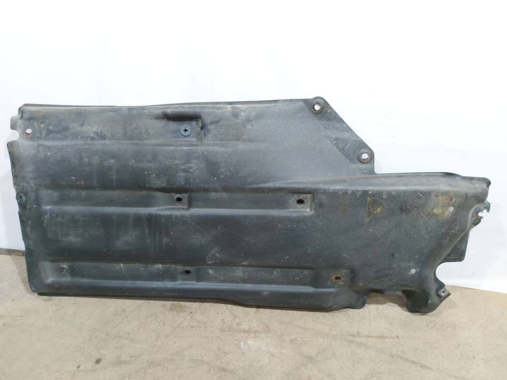 Dart Защита днища центральная правая Dodge Dart 2013-2019 68082726AE Dodge Dart 12