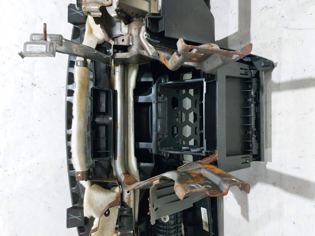 Passat s Торпеда Volkswagen Passat S 2012-2015 561857003L81X Volkswagen Passat S 40