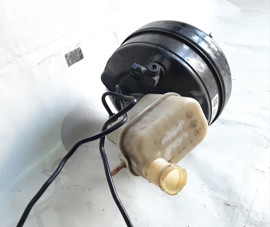 200 limited. Головний гальмівний циліндр Chrysler 200 Limited 2015-2017 68245358AC Chrysler 200 Limited