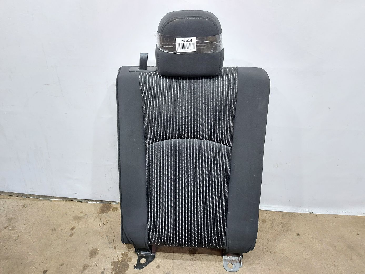 Journey. Спинка третьего ряда сидений правая Dodge Journey 2011-2019 1UN38DX9AA Dodge Journey