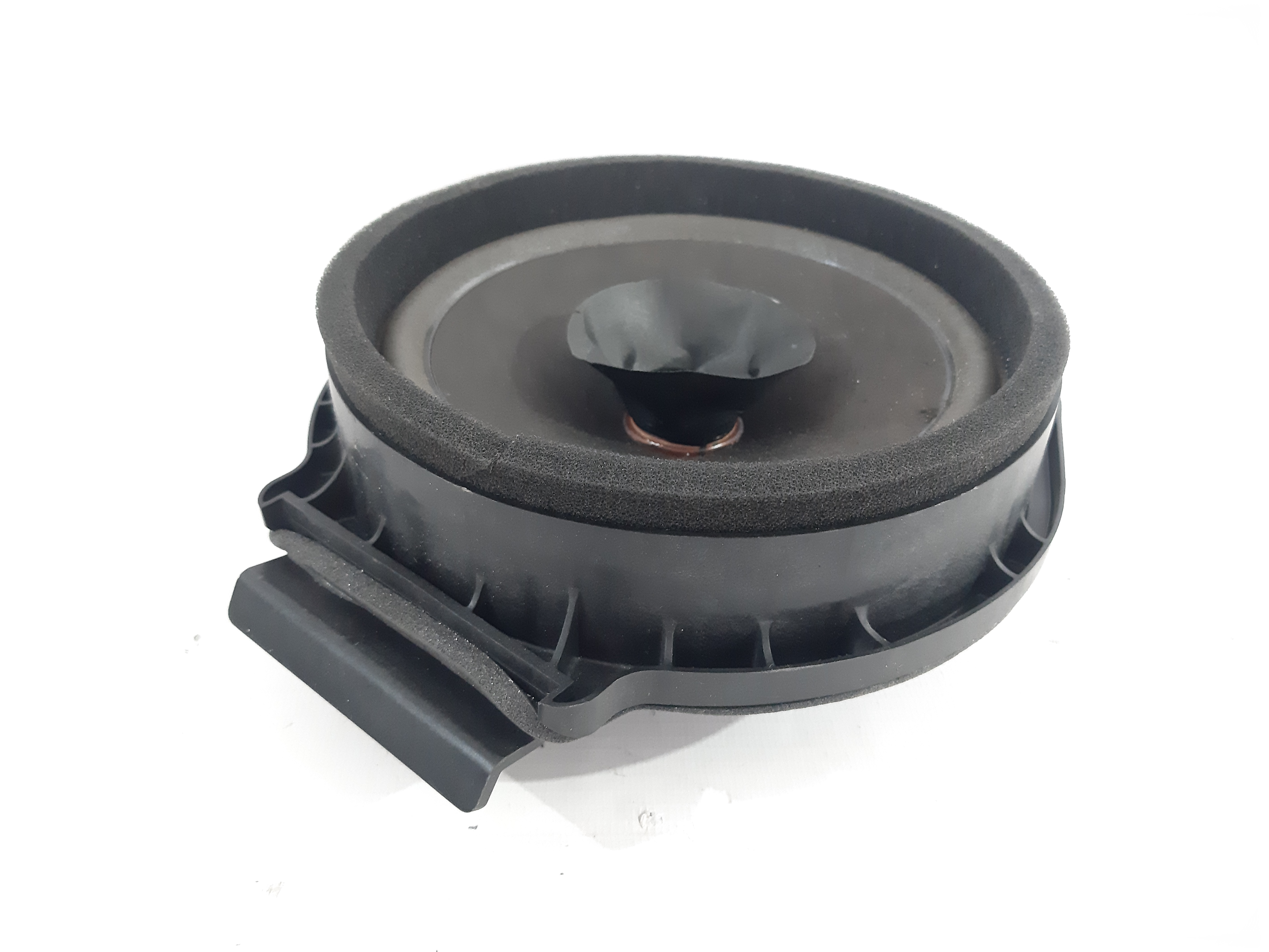 Sonic Динамік дверей задньої правої/лівої Chevrolet Sonic 2011-2021 84248776 Chevrolet Sonic 3