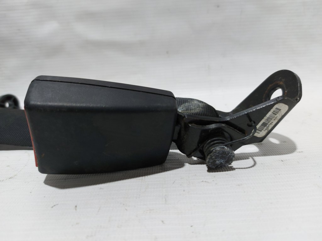 Passat s Ремінь безпеки задній центральний Volkswagen Passat S 2012-2019 561857807RAA Volkswagen Passat S 9