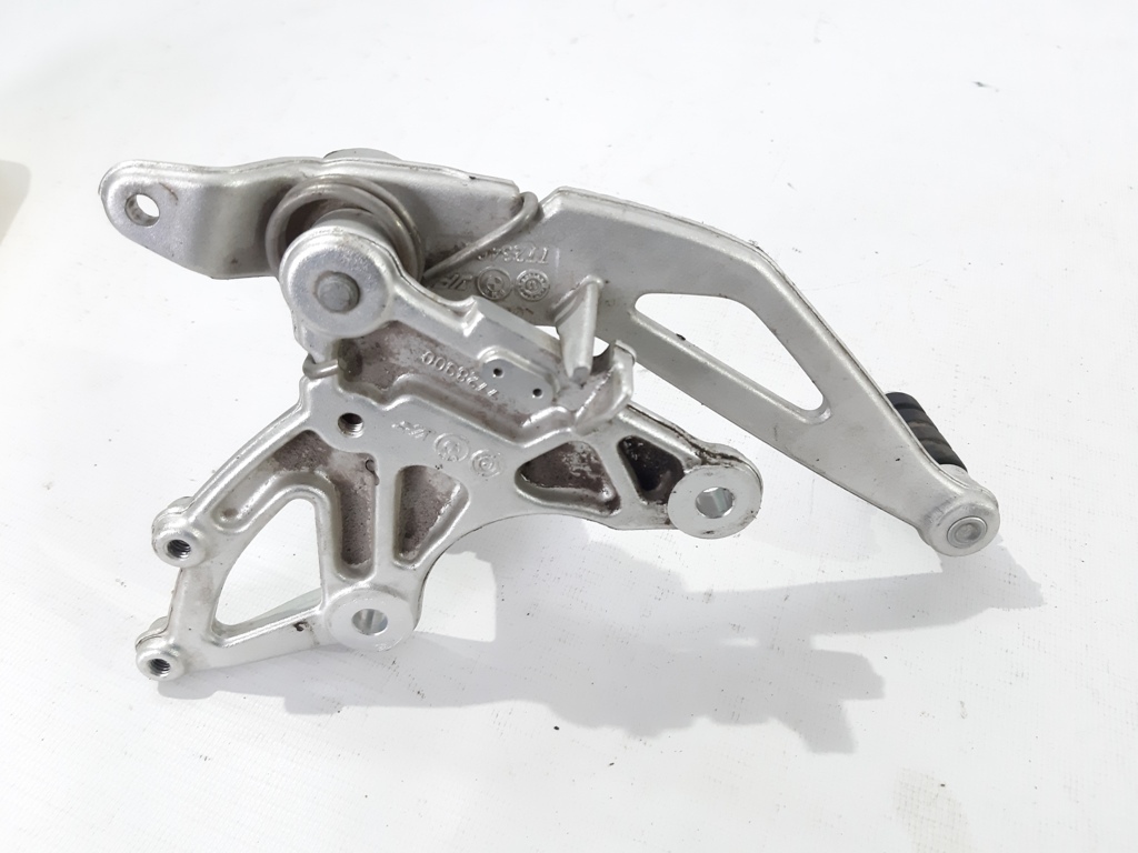 R 1200 r Педаль гальма заднього BMW R1200 R 2011-2014 35217728911 BMW R1200 R 3