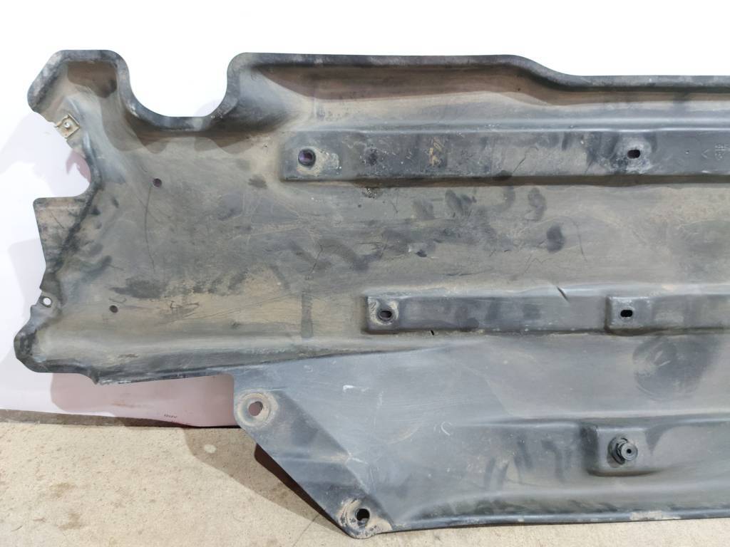 Dart Захист днища центральний лівий Dodge Dart 2013-2019 68082725AE Dodge Dart 21