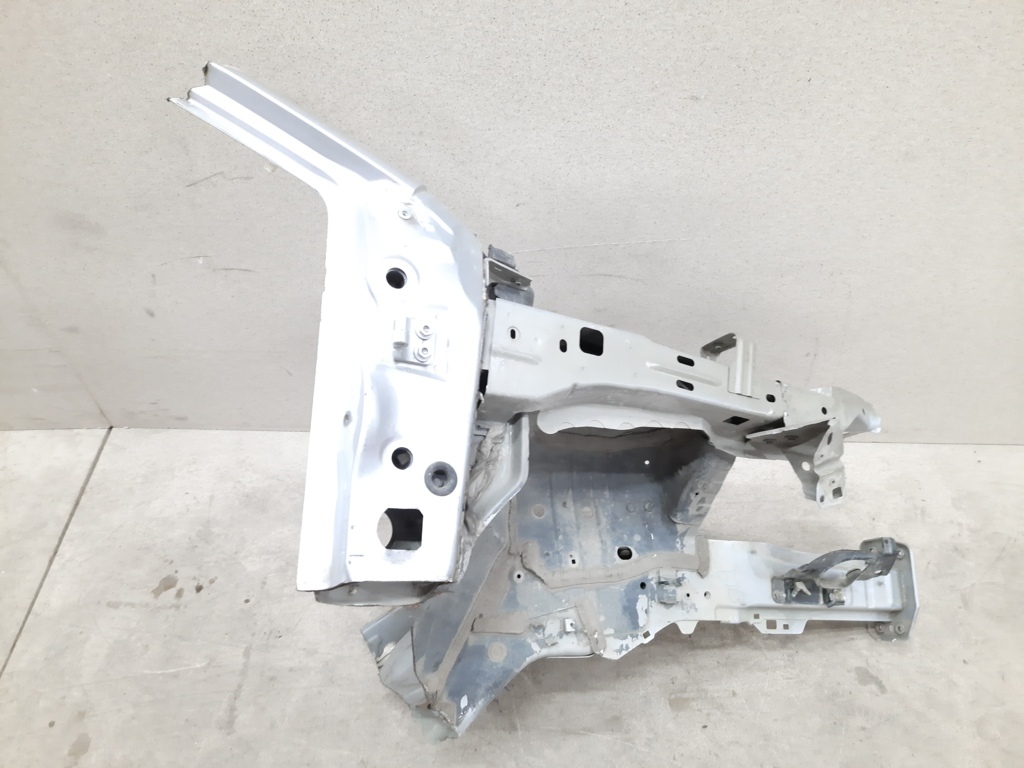 Dart Чверть передня права зі склянкою Dodge Dart 2013-2019 68105062AB Dodge Dart 11