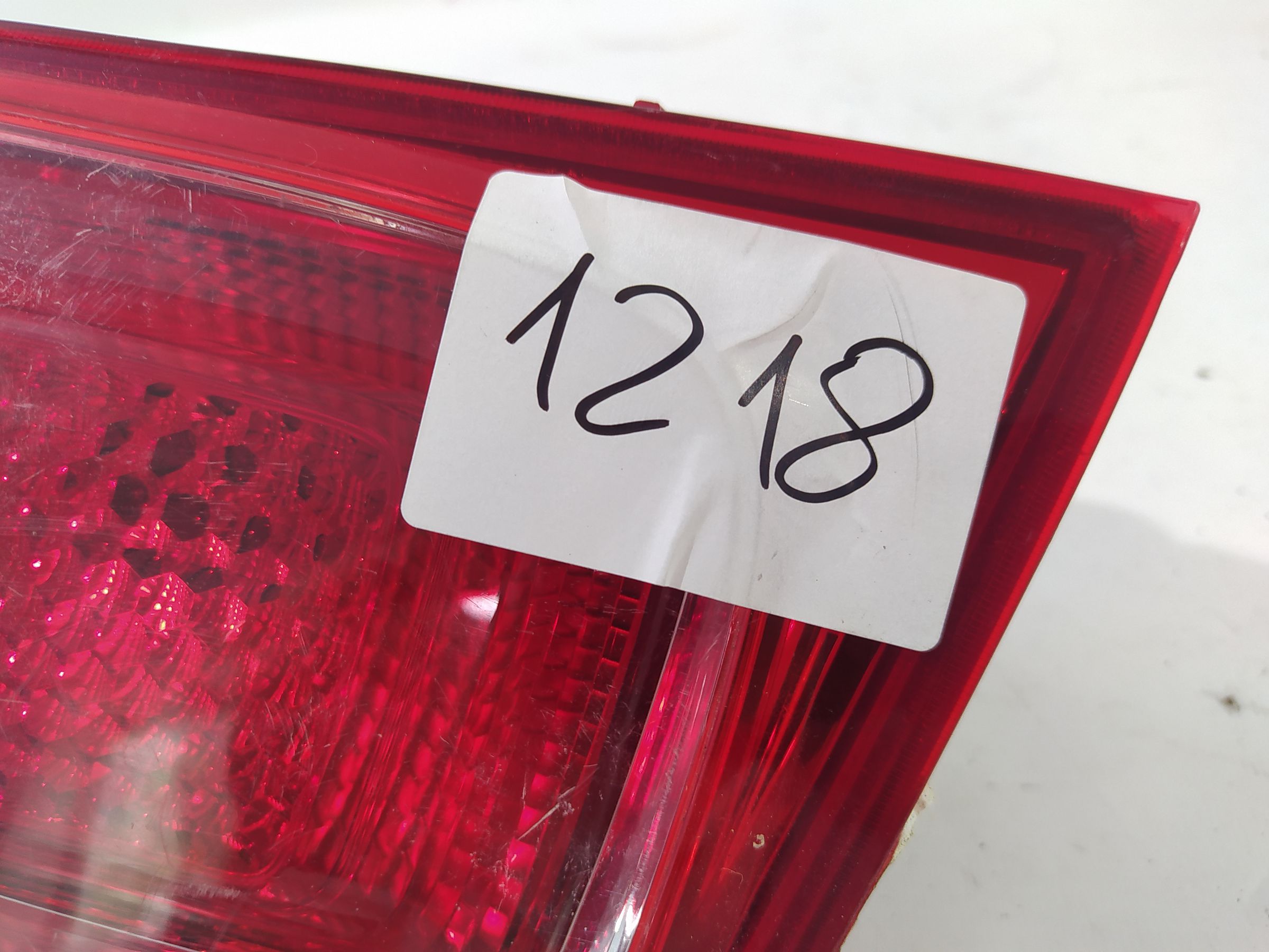 Malibu Ліхтар кришки багажника правий Chevrolet Malibu 2013-2018 22907312 Chevrolet Malibu 5