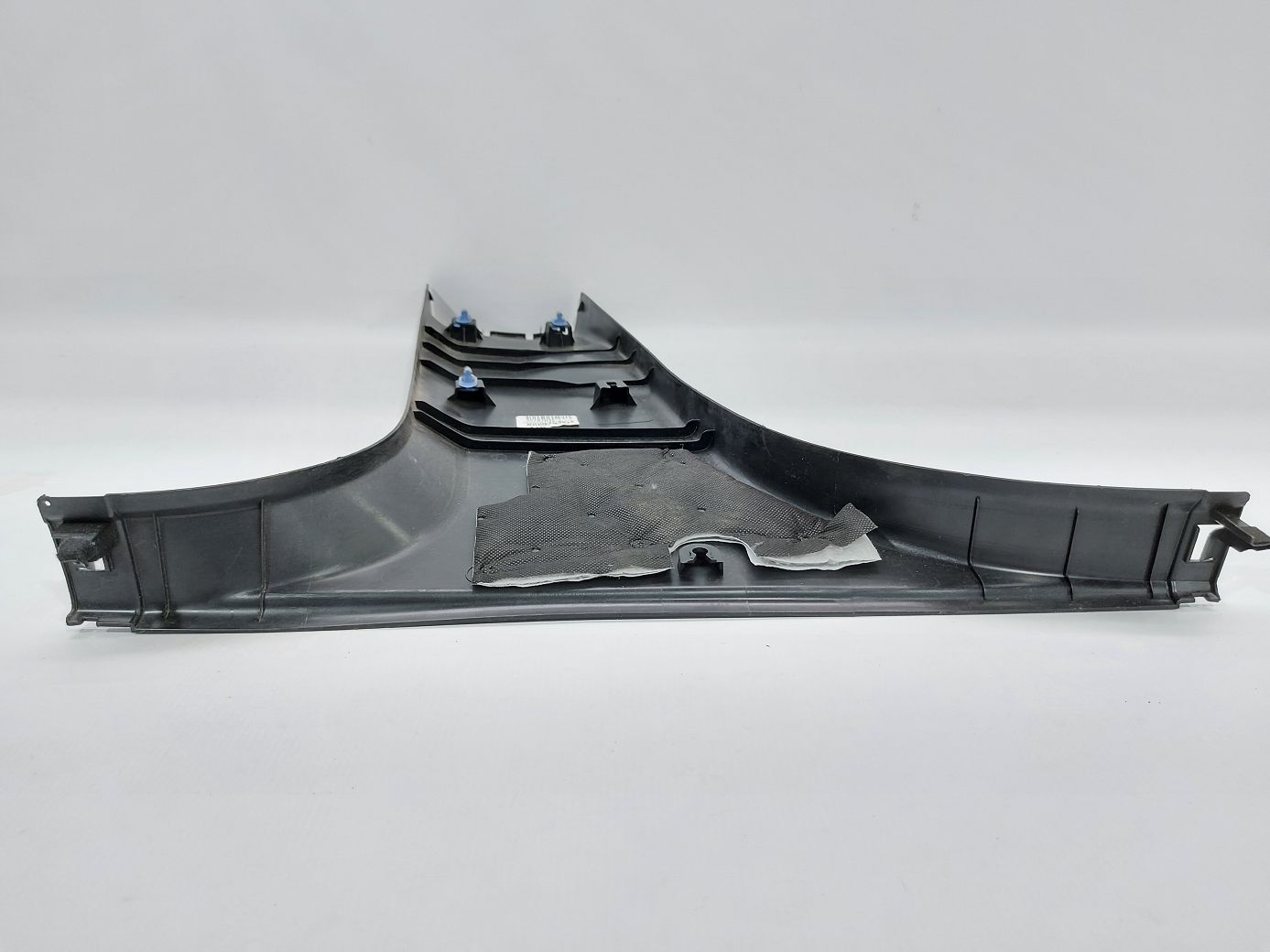 Volt Обшивка стійки центральної нижня права Chevrolet Volt 2011-2015 22781032 Chevrolet Volt 5