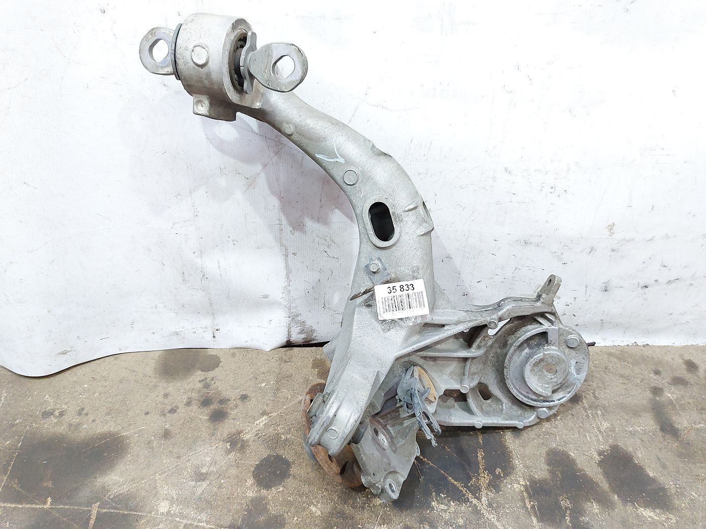 Dart Поворотний кулак задній лівий Dodge Dart 2013-2019 68204867AC Dodge Dart 13