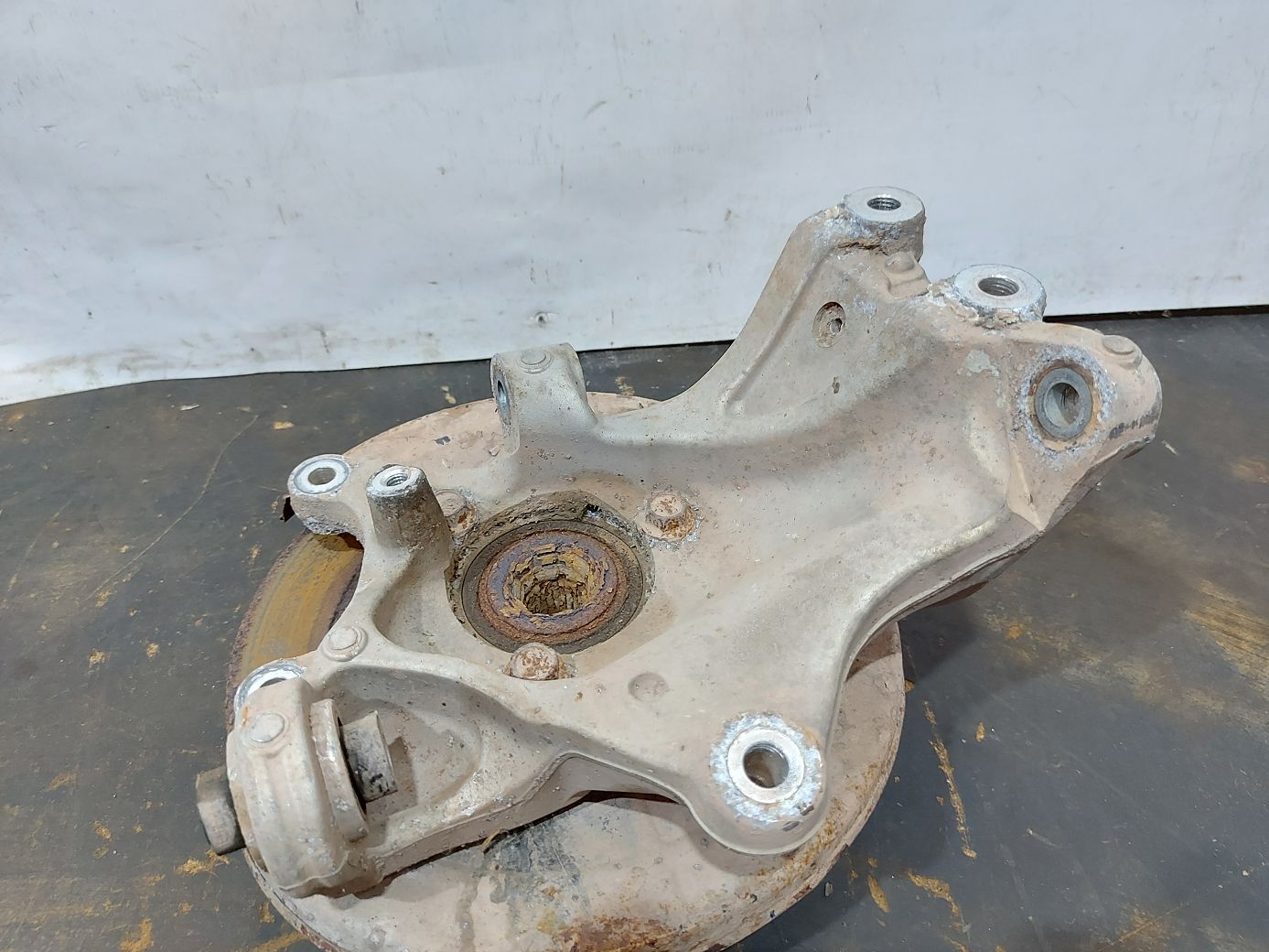 Malibu Кулак задній лівий у зборі Chevrolet Malibu 2013-2015 23432048 Chevrolet Malibu 2