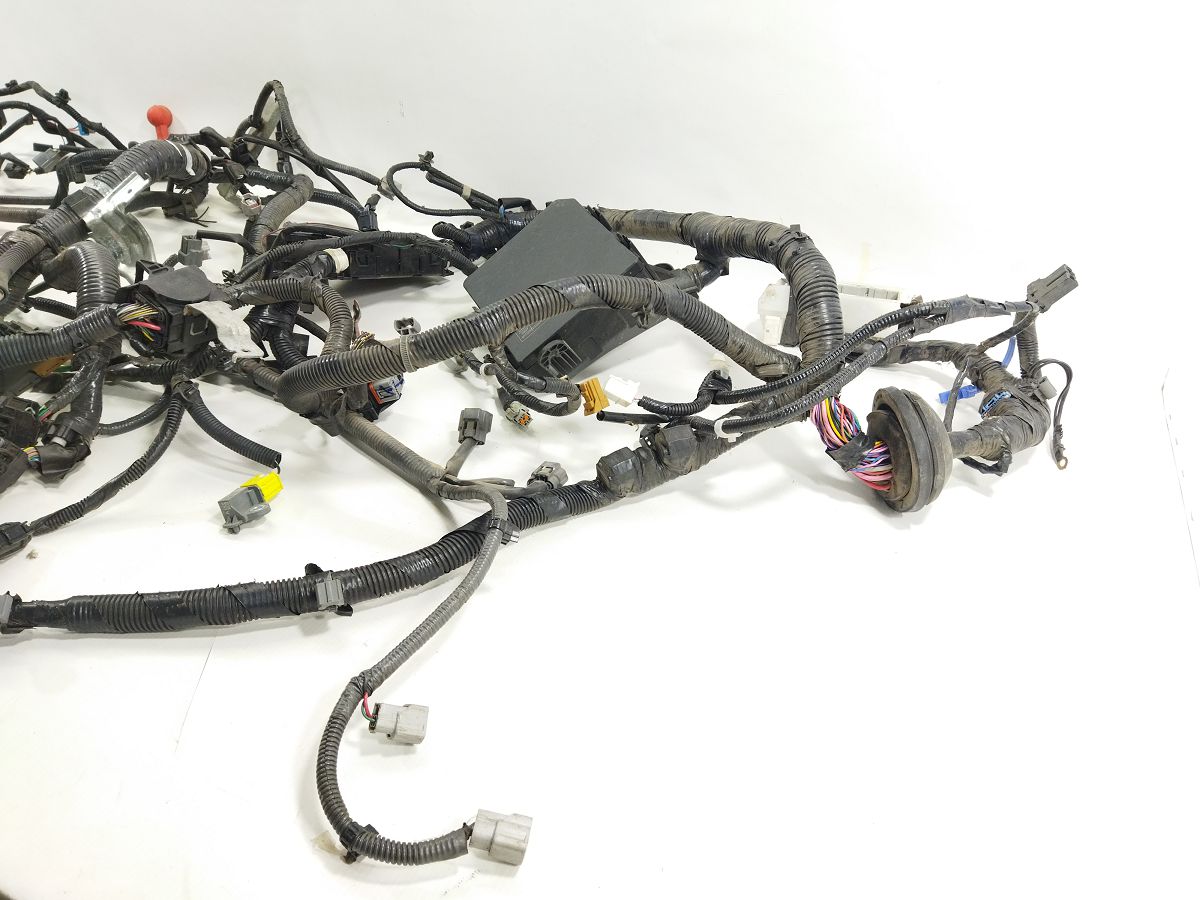 Sentra Проводка подкапотная Nissan Sentra 2013-2019 240114AF3A Nissan Sentra 6