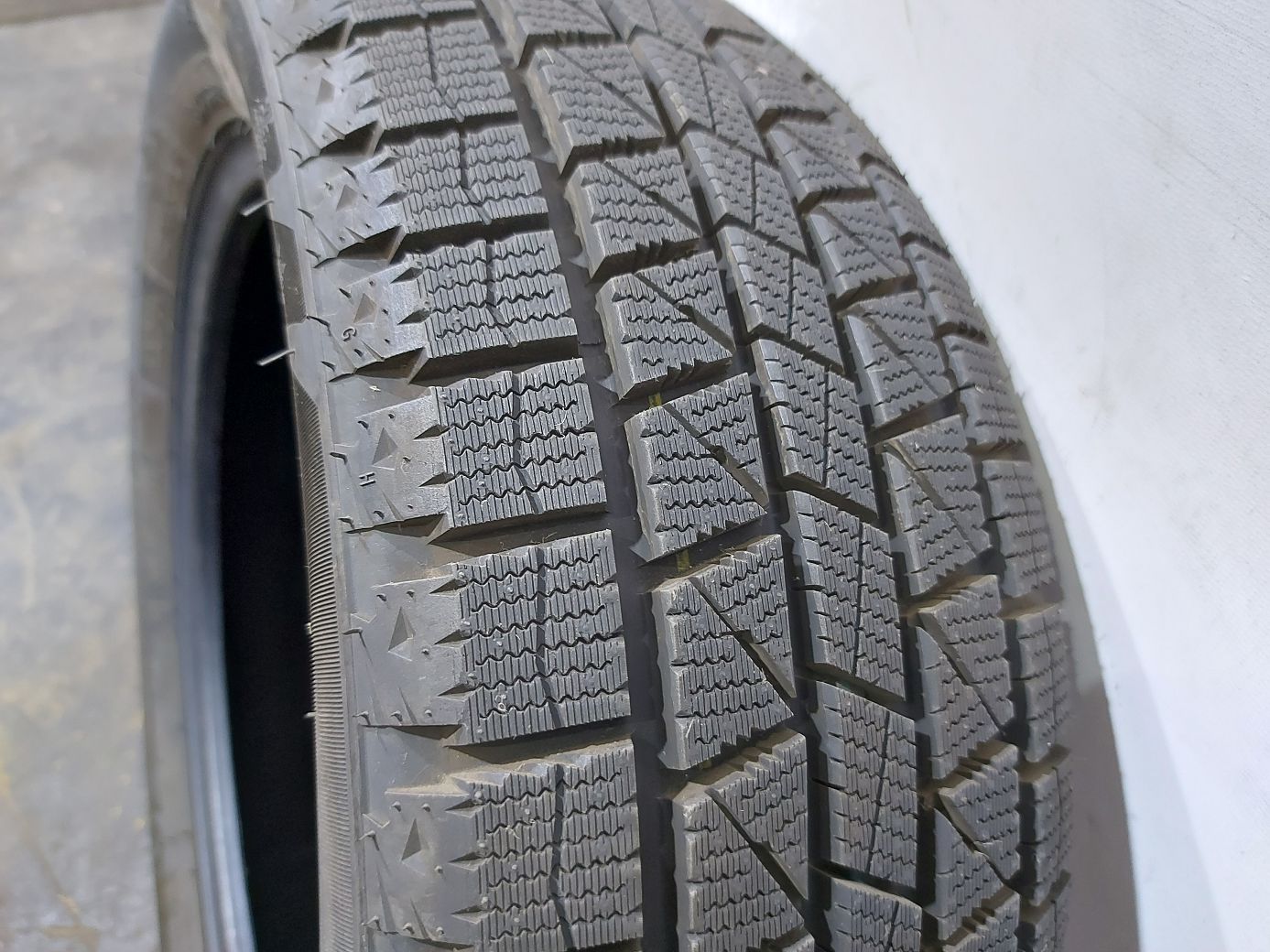Зимние шины Гума APlus A506 185/55R16 20