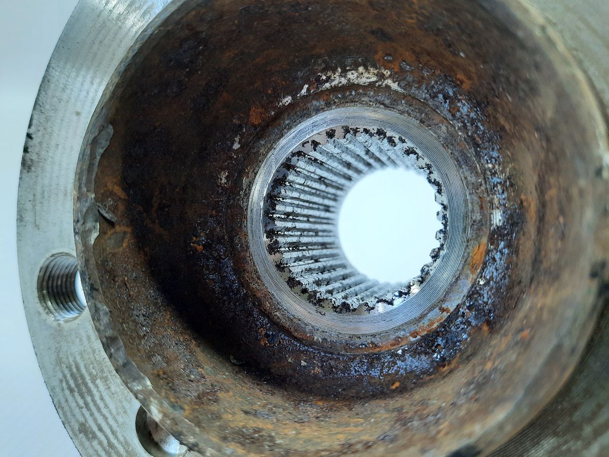 5 series Ступица задняя левая/правая BMW 5 series 2010-2017 33006867806 BMW 5 series 9