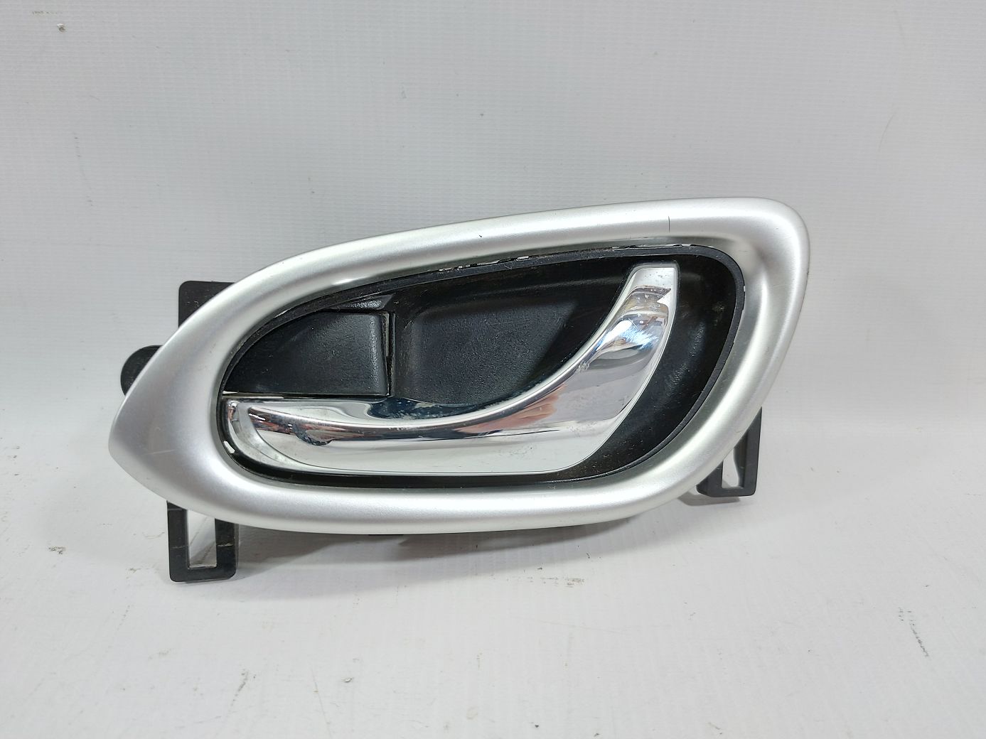 Sentra. Ручка двери задней левой внутренняя (хром) Nissan Sentra 2013-2017 806713SG0B Nissan Sentra